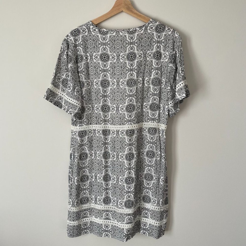 Seed Heritage Size 10 Black and White Pattern Mini Dress with White Detail - Picture 2 of 9